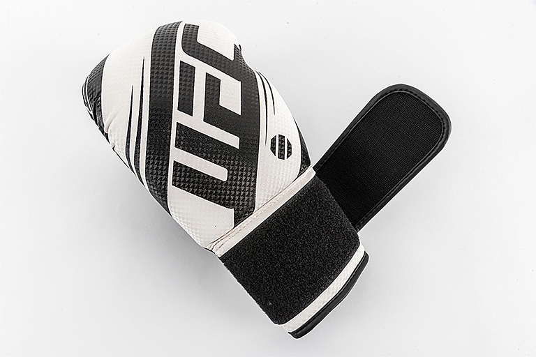 UFC PRO Performance Rush 16 Oz - белые