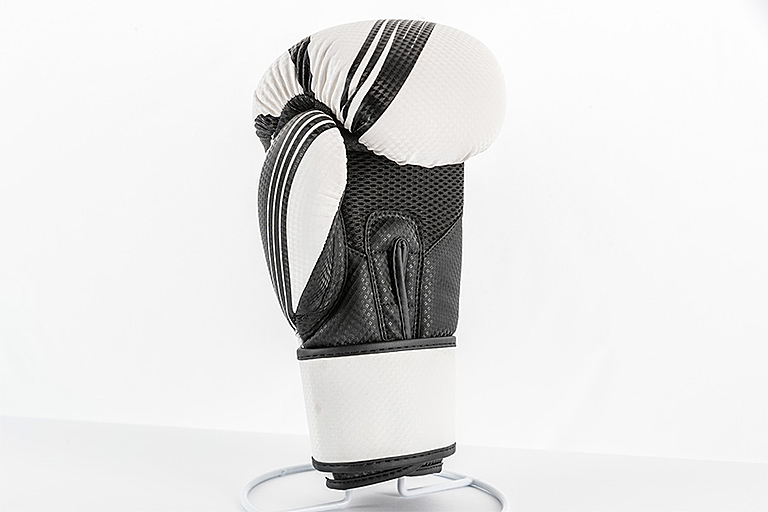 UFC PRO Performance Rush 16 Oz - белые